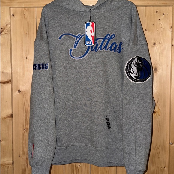 NBA Other - NBA Dallas Mavericks Gray Hoodie Size Large